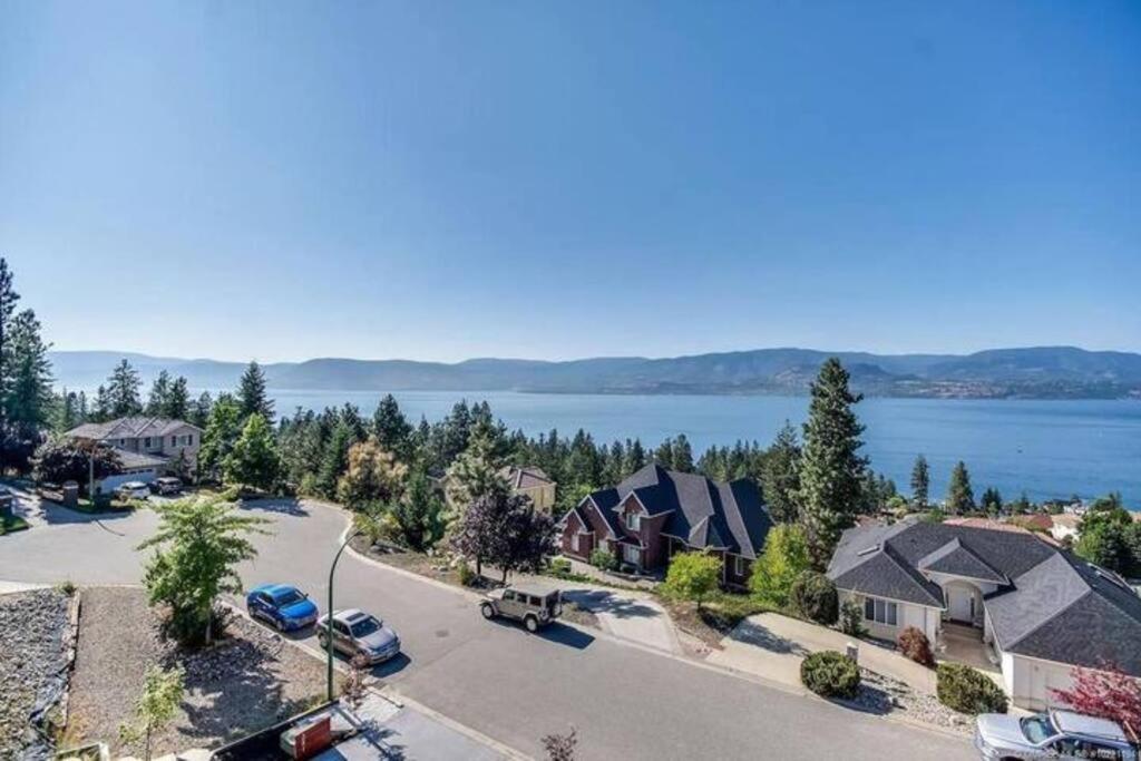 The Infiniti Villa Kelowna Exteriér fotografie