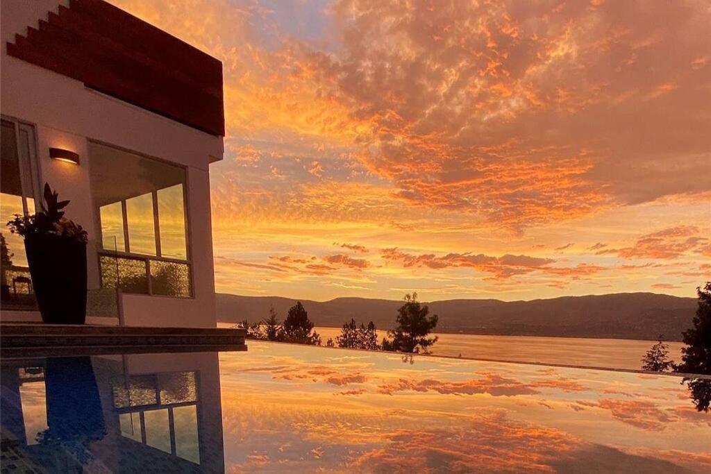 The Infiniti Villa Kelowna Exteriér fotografie